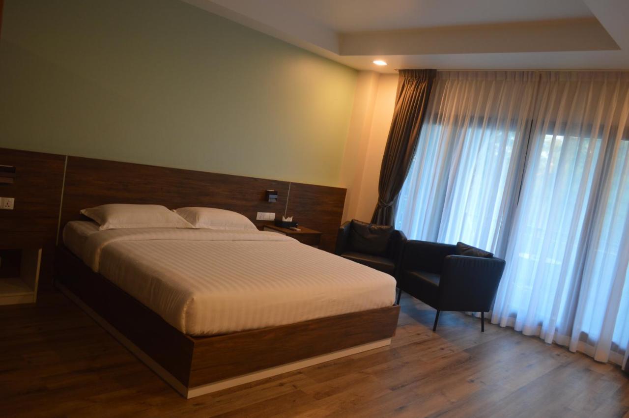 Airport Avenue Hotel Gyogon Eksteriør billede