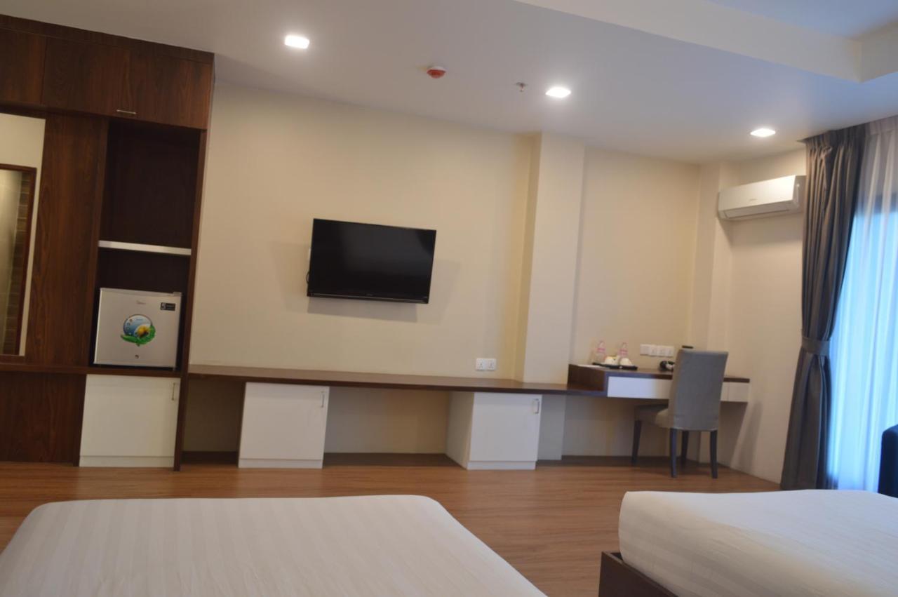 Airport Avenue Hotel Gyogon Eksteriør billede